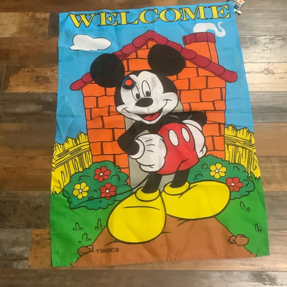 Disney Mickey Mouse welcome large flag NWT